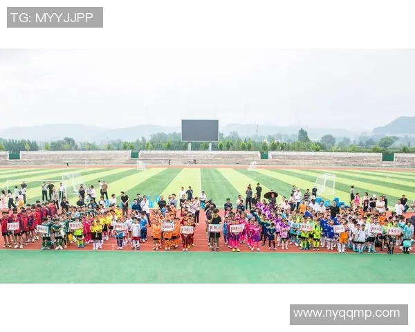 足球园歌中的梦想与激情在绿茵场上绽放的青春旋律